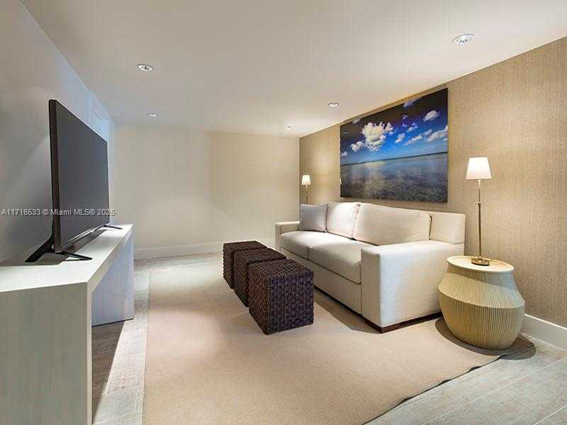 Small Image of 102 24TH ST #1540, Miami Beach Number 9