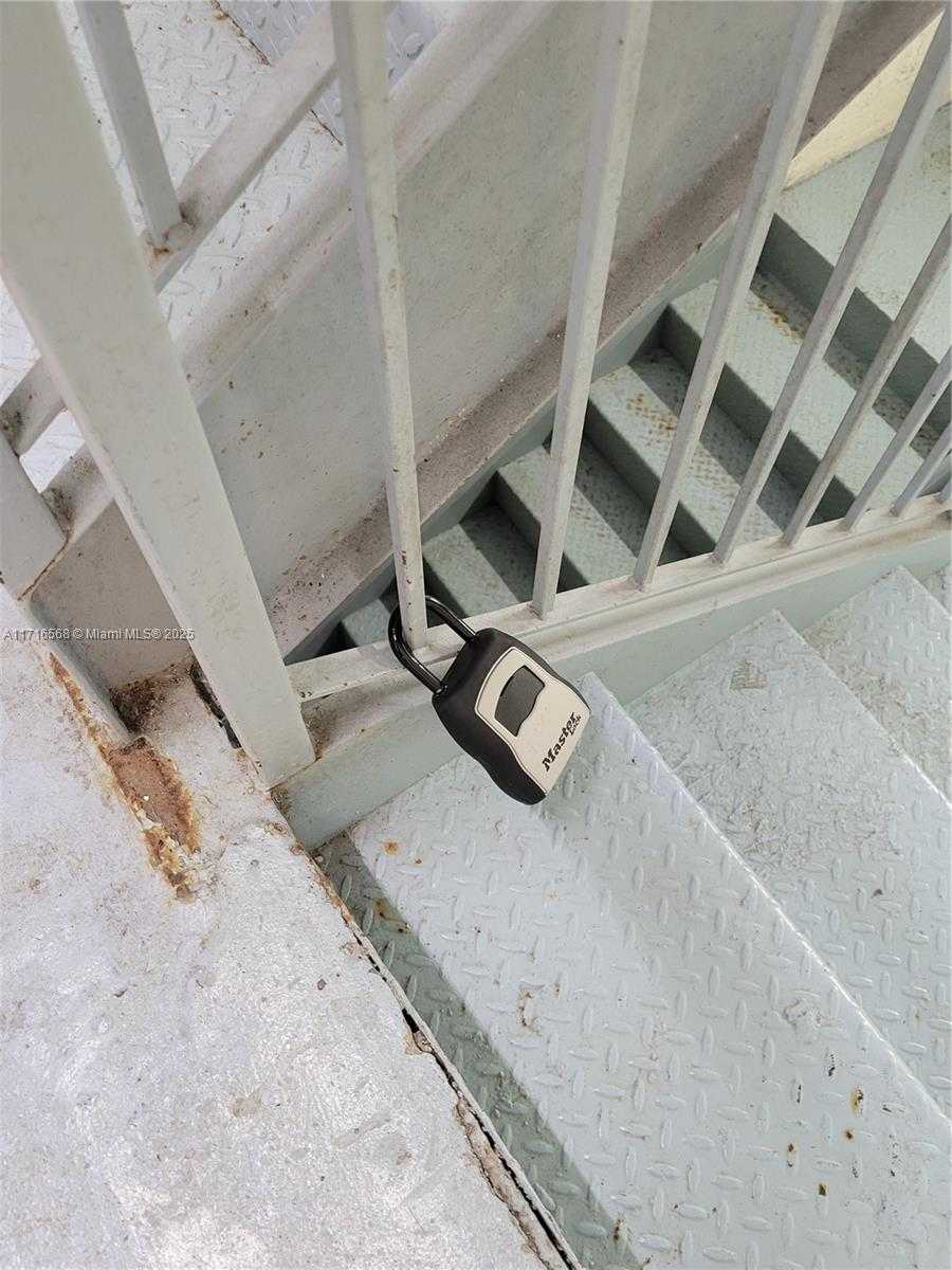 Small Image of Miami Number 14