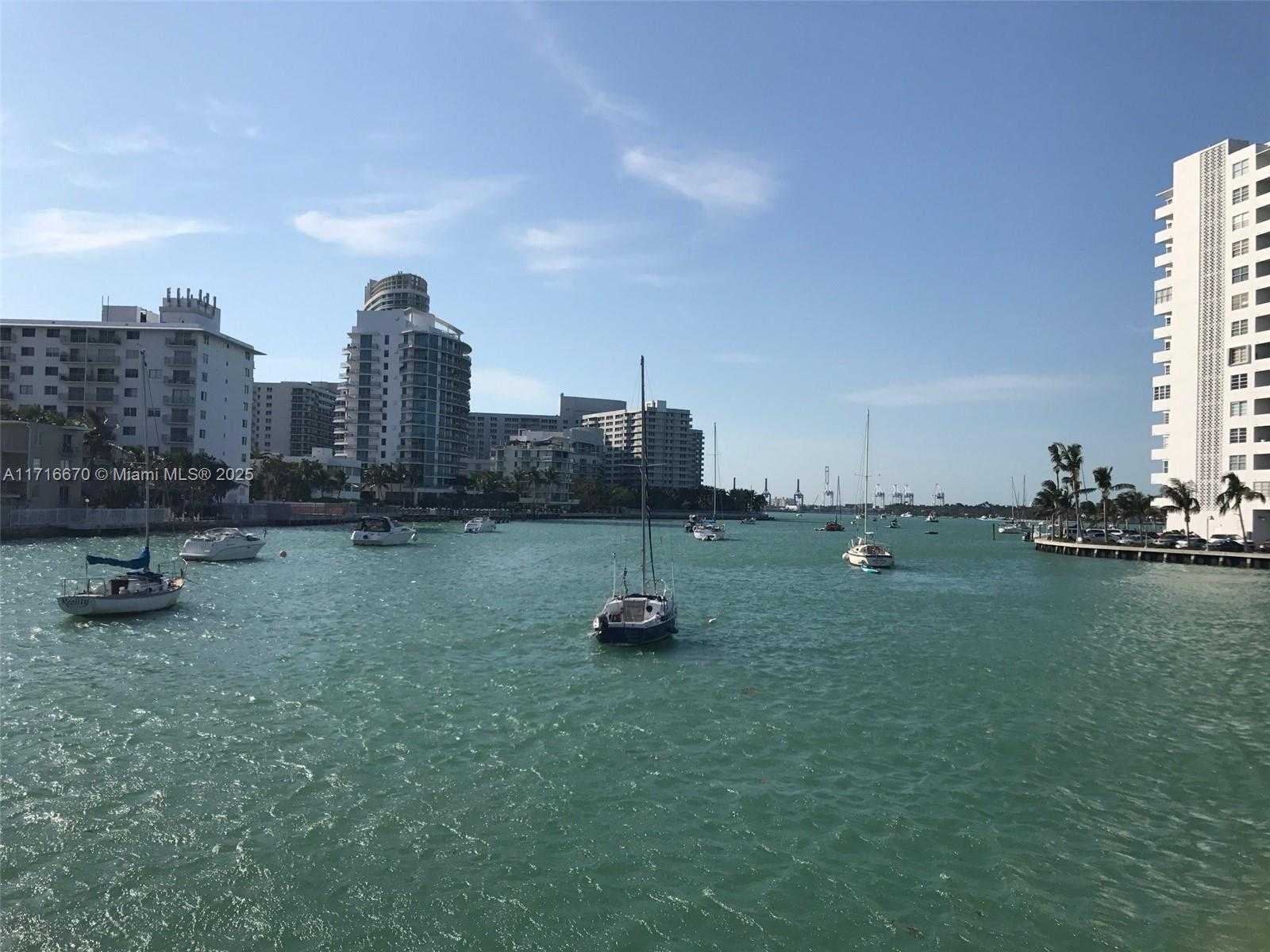 Small Image of 1688 WEST AVE #1005, Miami Beach Number 37