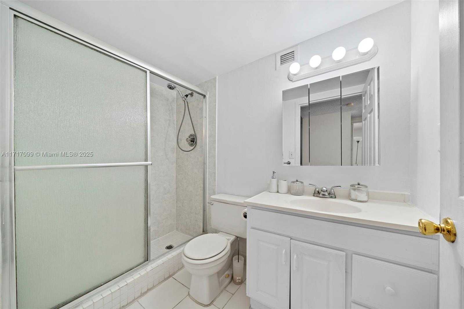 Small Image of 16919 NORTH BAY RD #821, Sunny Isles Beach Number 14