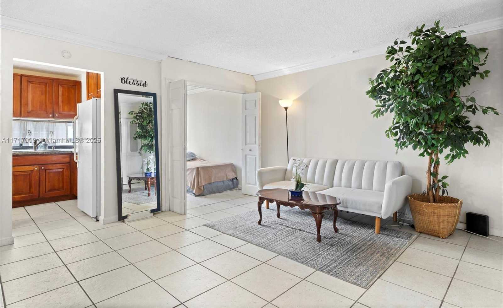Small Image of 16919 NORTH BAY RD #821, Sunny Isles Beach Number 2
