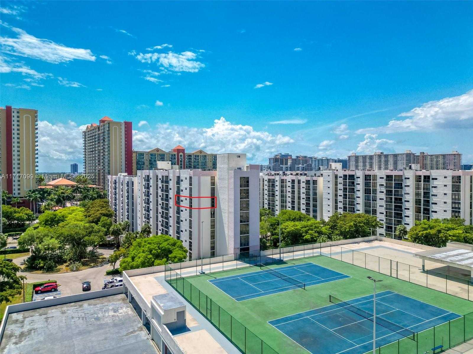 Small Image of 16919 NORTH BAY RD #821, Sunny Isles Beach Number 25