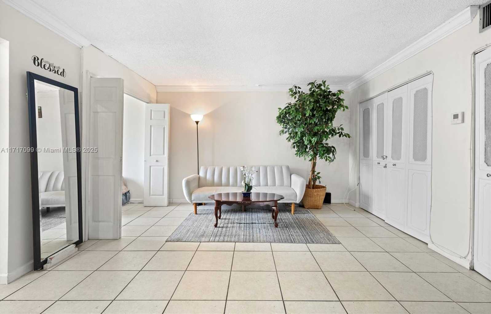 Small Image of 16919 NORTH BAY RD #821, Sunny Isles Beach Number 3