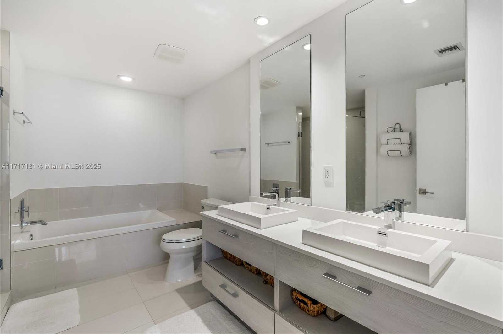 Small Image of 55 SOUTH WEST 9TH ST #4001, Miami Number 15