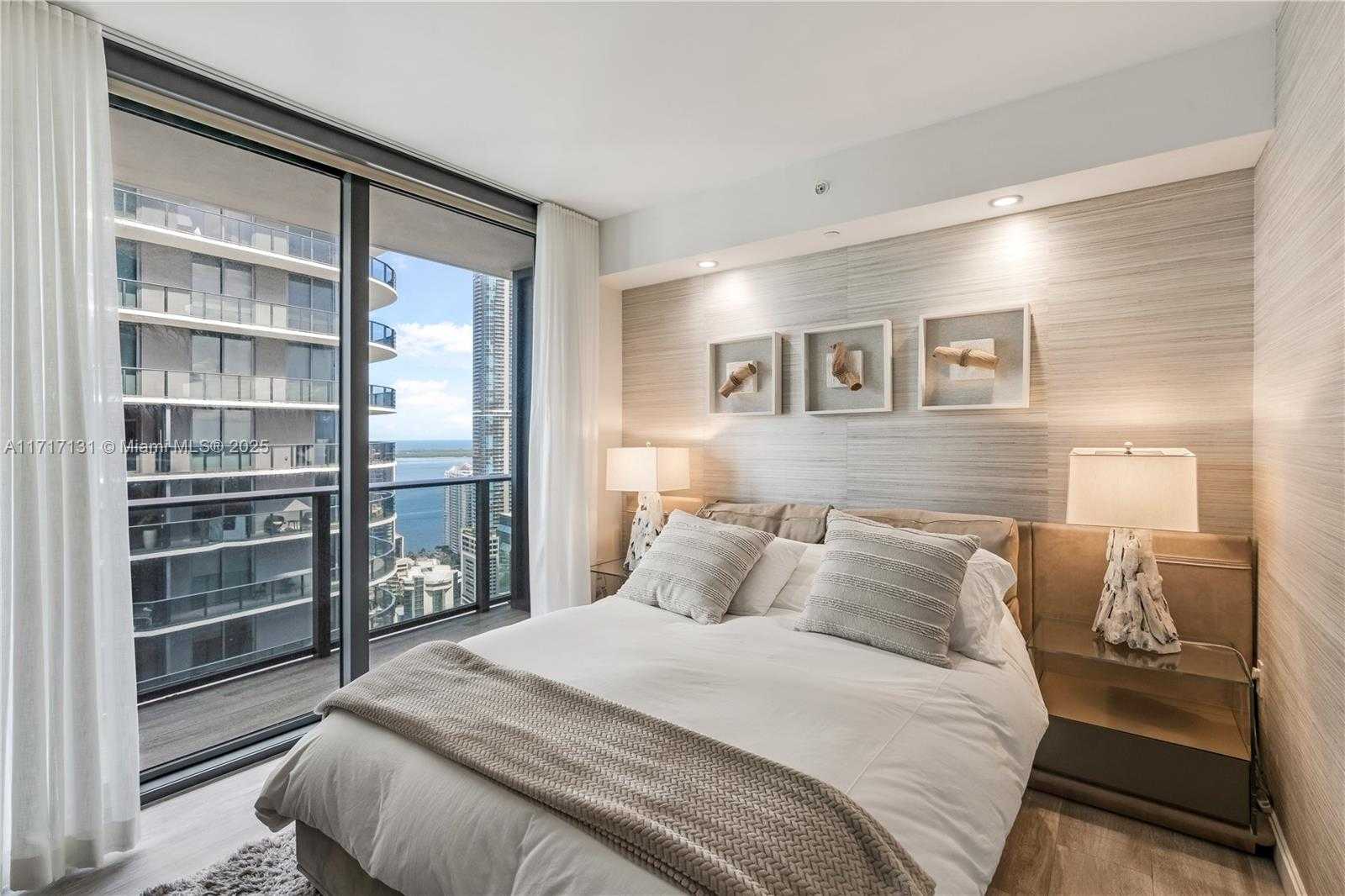 Small Image of 55 SOUTH WEST 9TH ST #4001, Miami Number 17