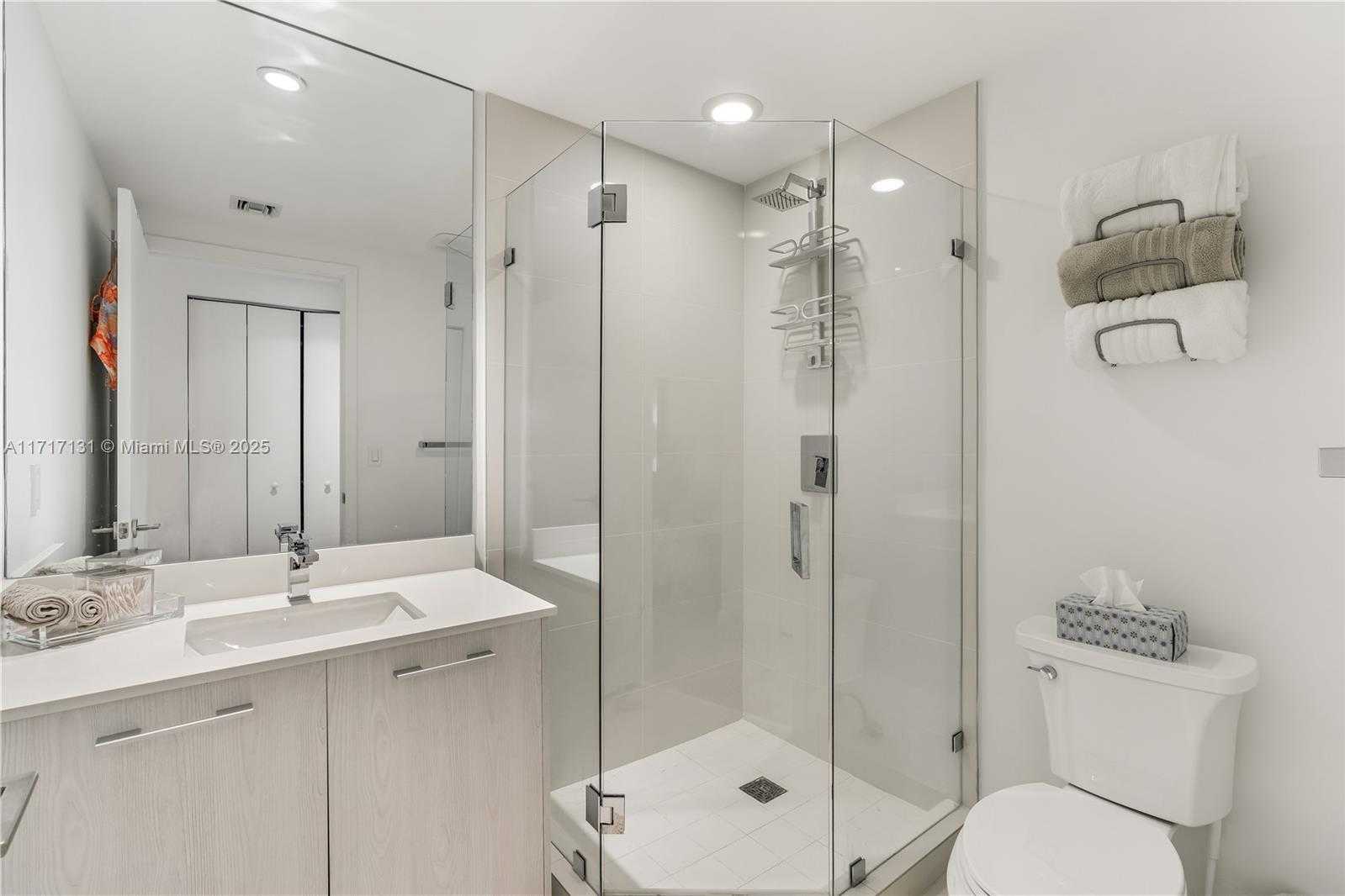 Small Image of 55 SOUTH WEST 9TH ST #4001, Miami Number 19