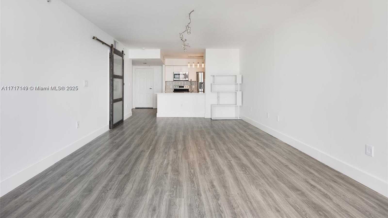 Small Image of 1155 BRICKELL BAY #2907, Miami Number 7