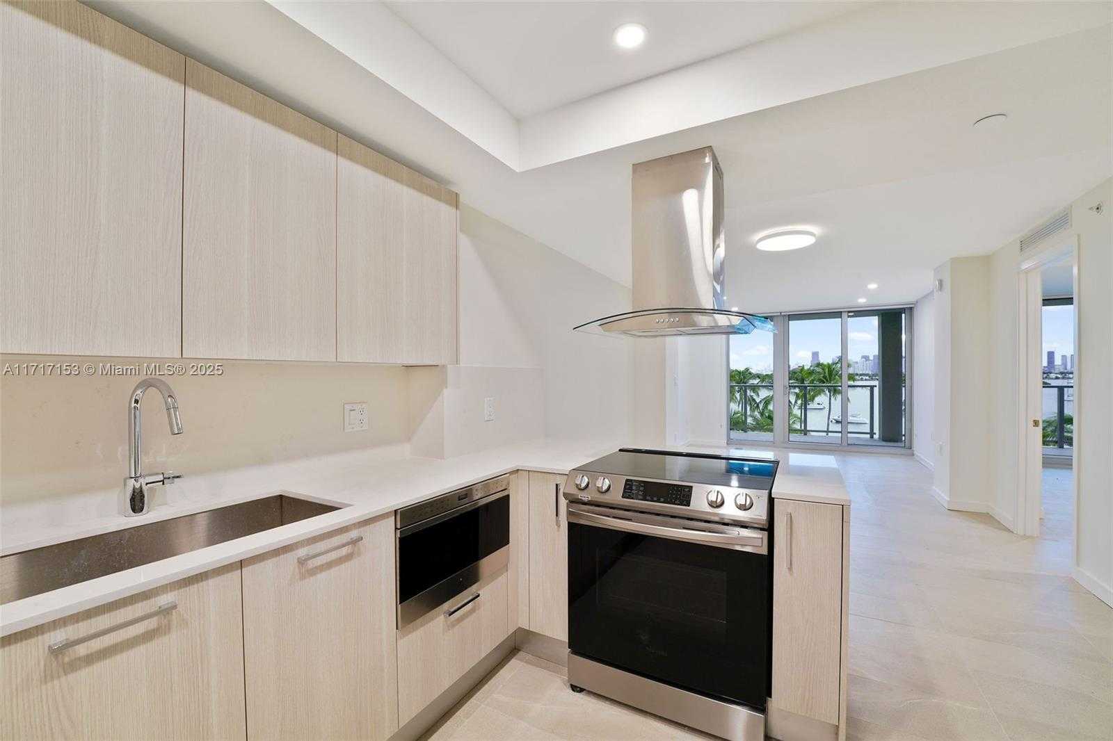Small Image of 1500 BAY RD #N-0804, Miami Beach Number 3