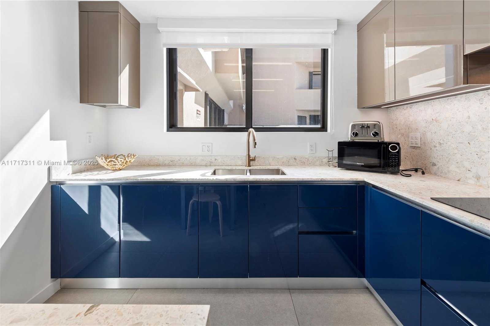Small Image of 201 CRANDON BLVD #1002, Key Biscayne Number 23