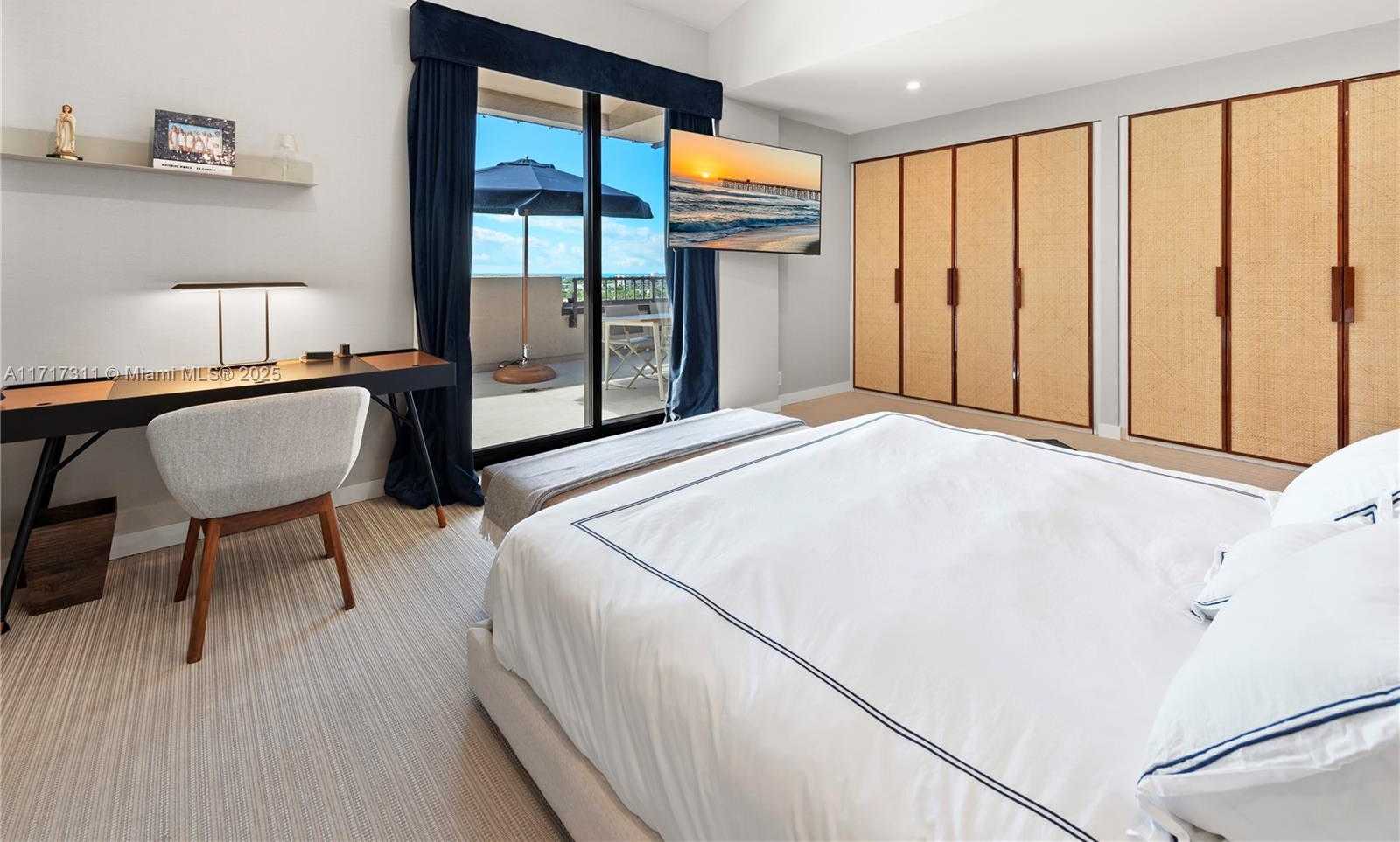Small Image of 201 CRANDON BLVD #1002, Key Biscayne Number 30