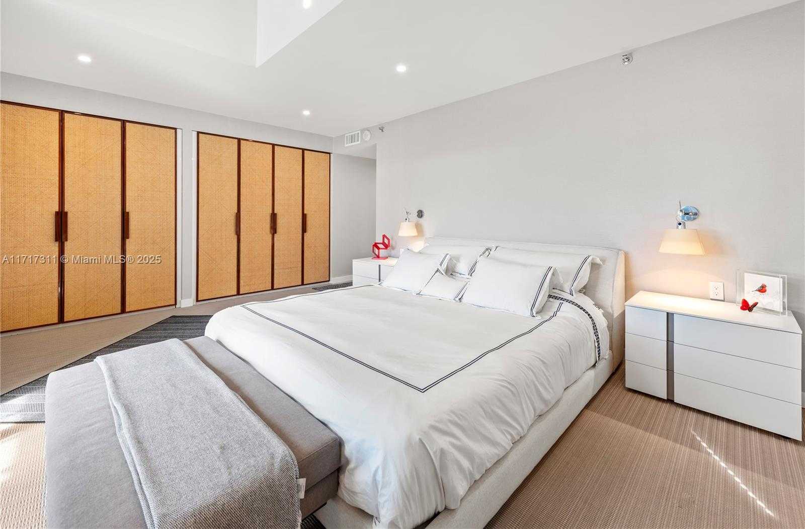 Small Image of 201 CRANDON BLVD #1002, Key Biscayne Number 32