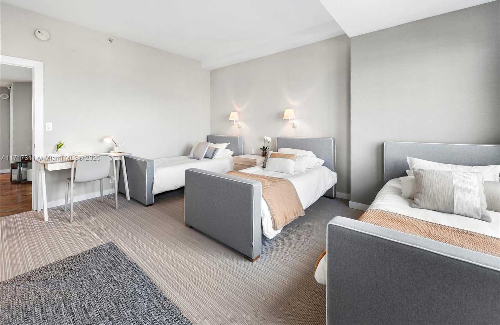 Small Image of 201 CRANDON BLVD #1002, Key Biscayne Number 37