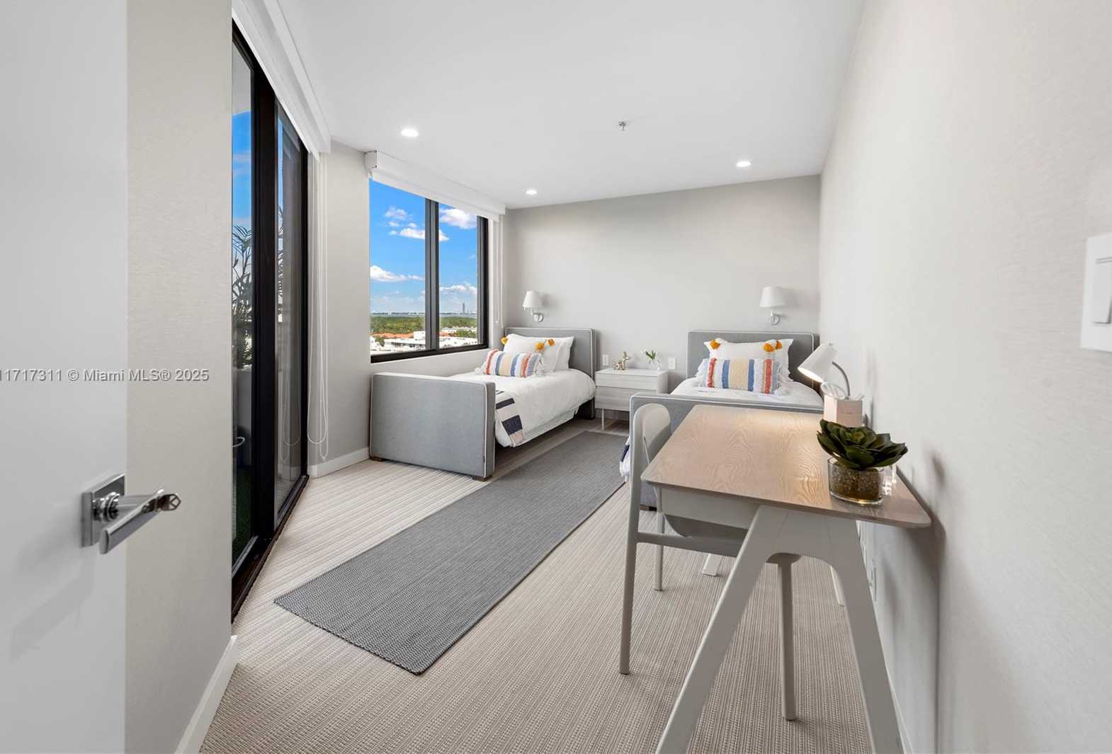 Small Image of 201 CRANDON BLVD #1002, Key Biscayne Number 39