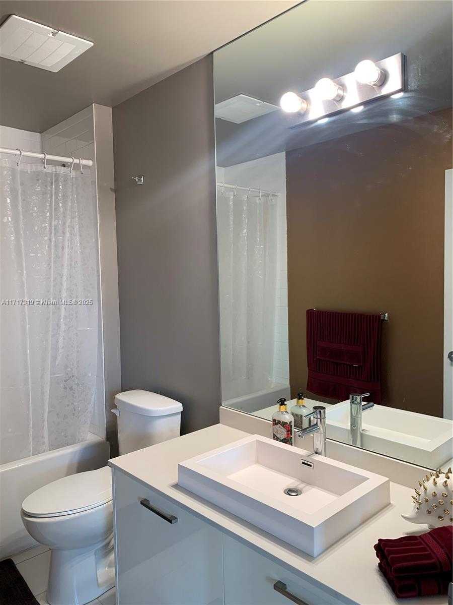 Small Image of 151 SOUTH EAST 1ST ST #2009, Miami Number 15