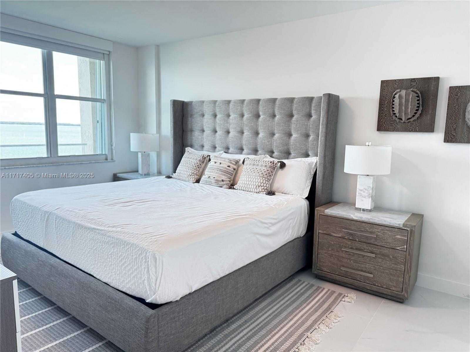 Small Image of 800 CLAUGHTON ISLAND DR #502, Miami Number 13