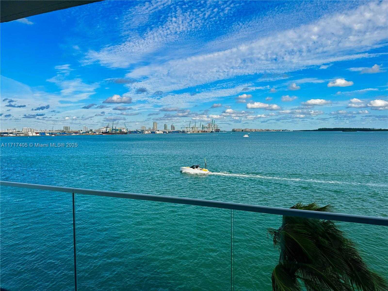Small Image of 800 CLAUGHTON ISLAND DR #502, Miami Number 22