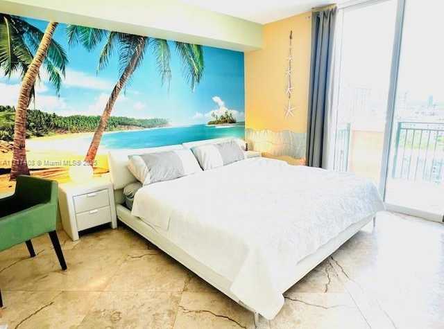 Small Image of 17555 ATLANTIC BLVD #PH4, Sunny Isles Beach Number 10