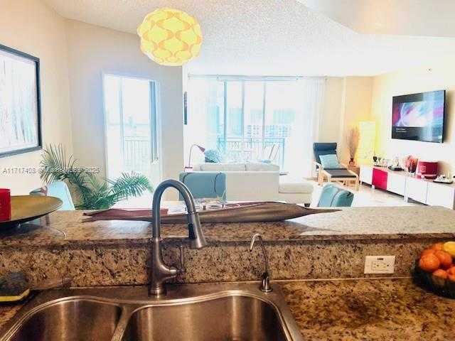 Small Image of 17555 ATLANTIC BLVD #PH4, Sunny Isles Beach Number 5