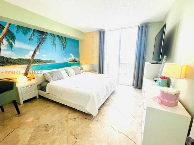 Small Image of 17555 ATLANTIC BLVD #PH4, Sunny Isles Beach Number 7
