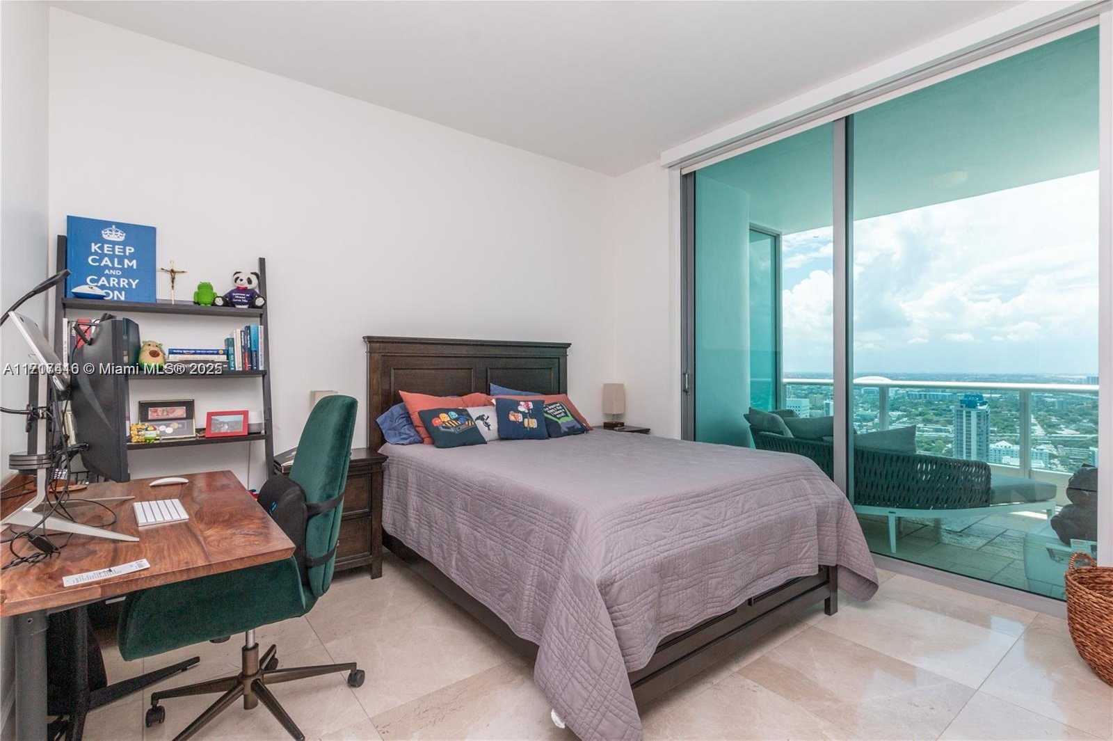 Small Image of 900 BISCAYNE BLVD #4002, Miami Number 10