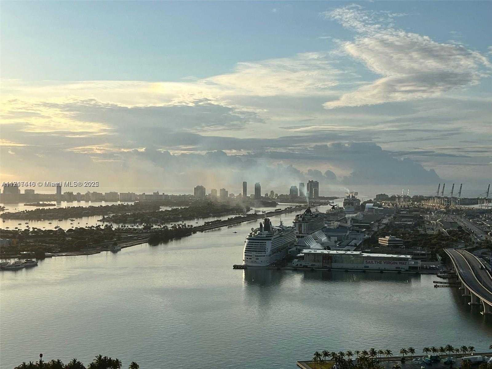 Small Image of 900 BISCAYNE BLVD #4002, Miami Number 16