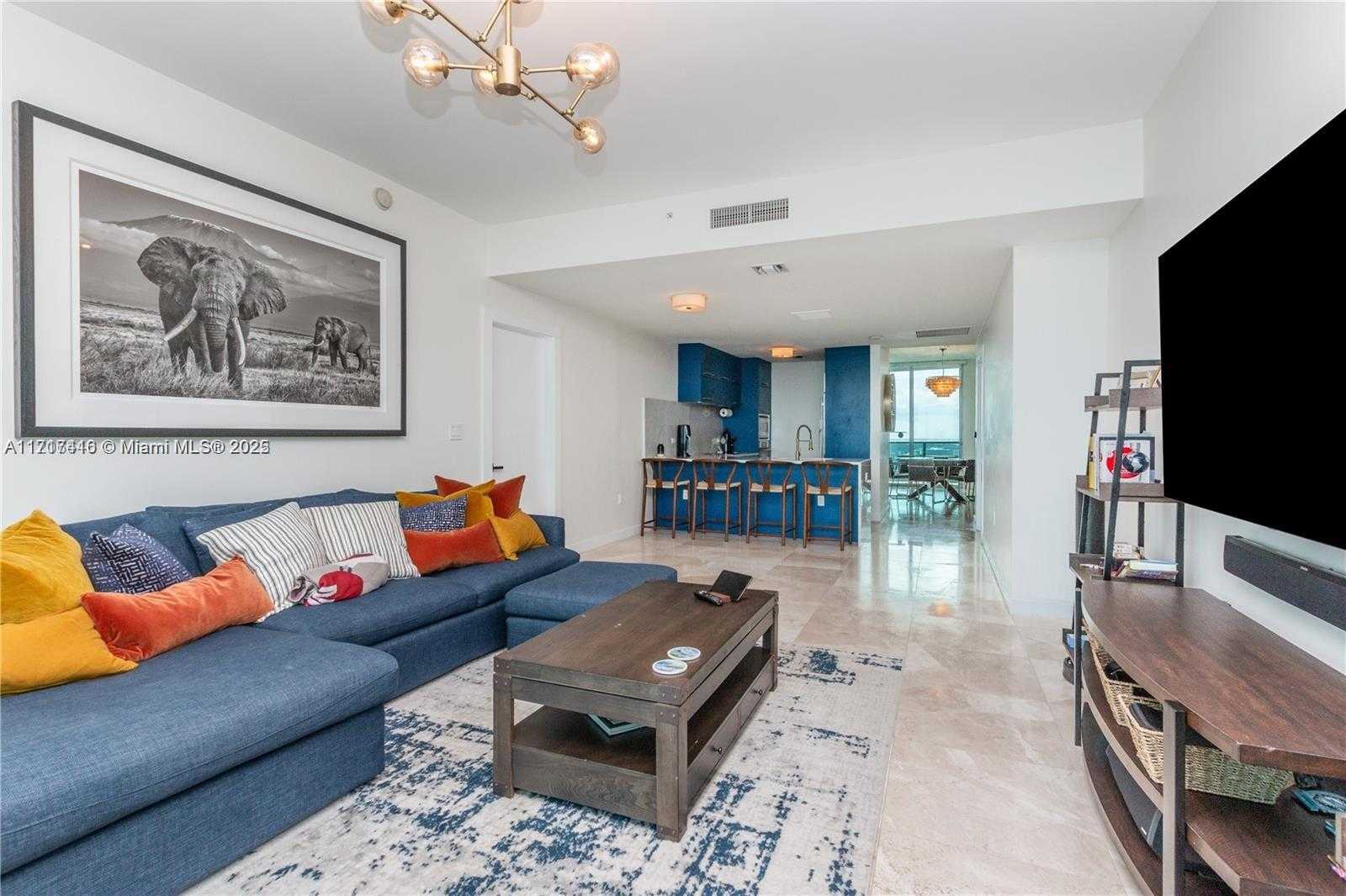 Small Image of 900 BISCAYNE BLVD #4002, Miami Number 2
