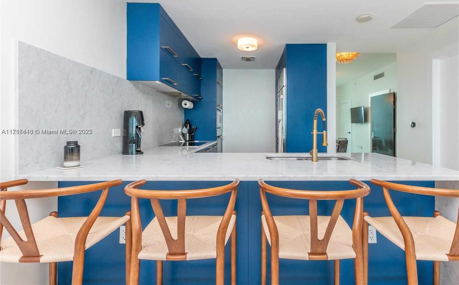 Small Image of 900 BISCAYNE BLVD #4002, Miami Number 4
