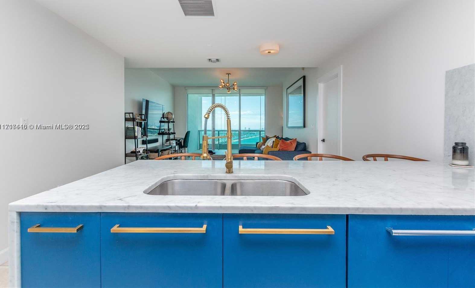 Small Image of 900 BISCAYNE BLVD #4002, Miami Number 5
