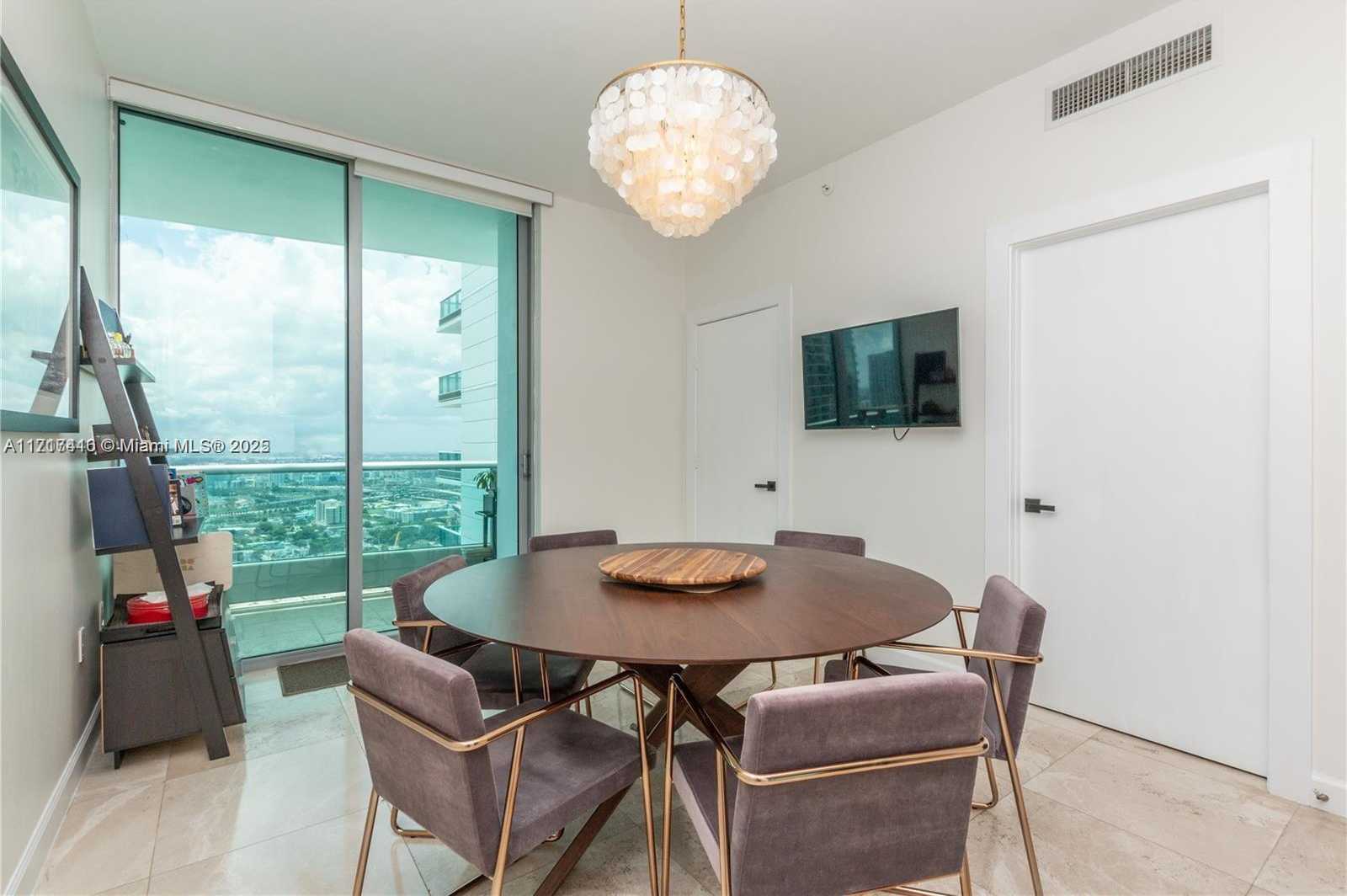 Small Image of 900 BISCAYNE BLVD #4002, Miami Number 6