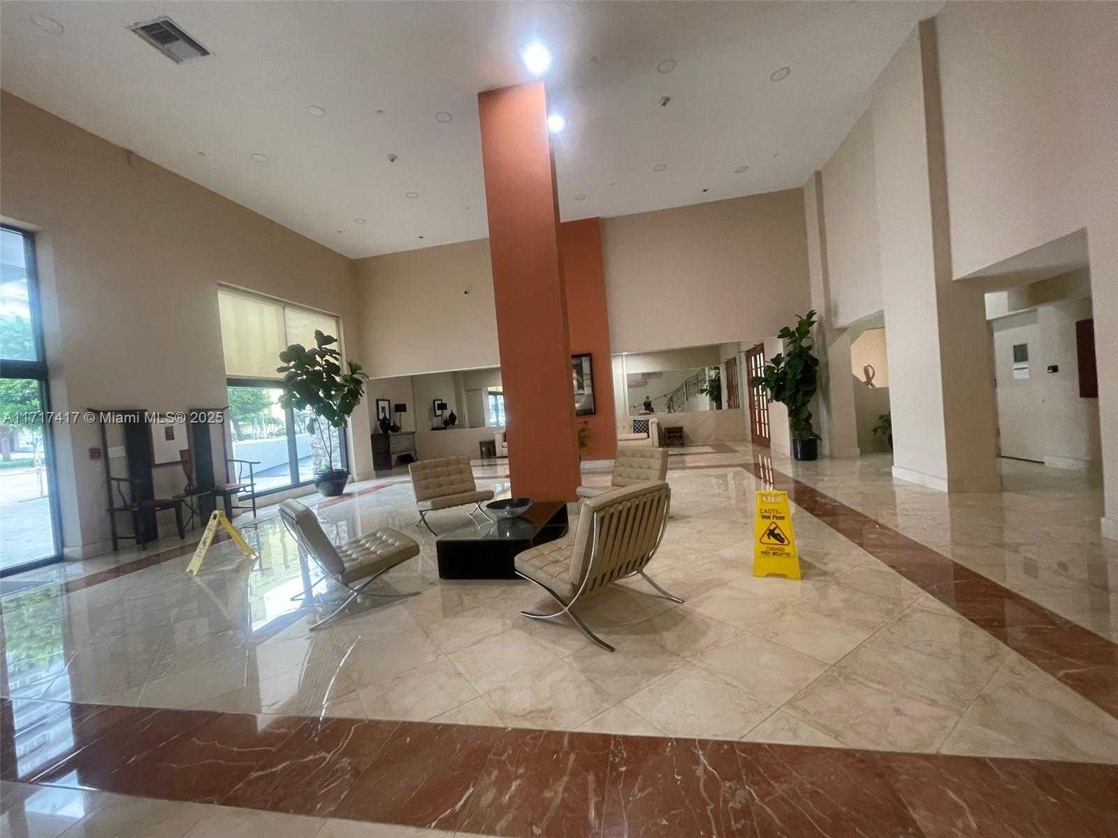 Small Image of 5825 COLLINS AVE #7B, Miami Beach Number 4
