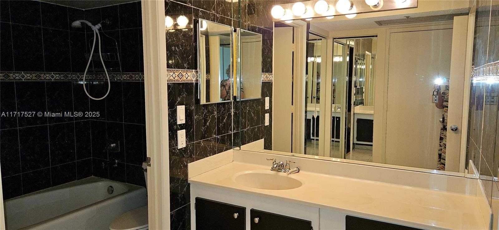 Small Image of 20355 NORTH EAST 34TH CT #321, Aventura Number 18