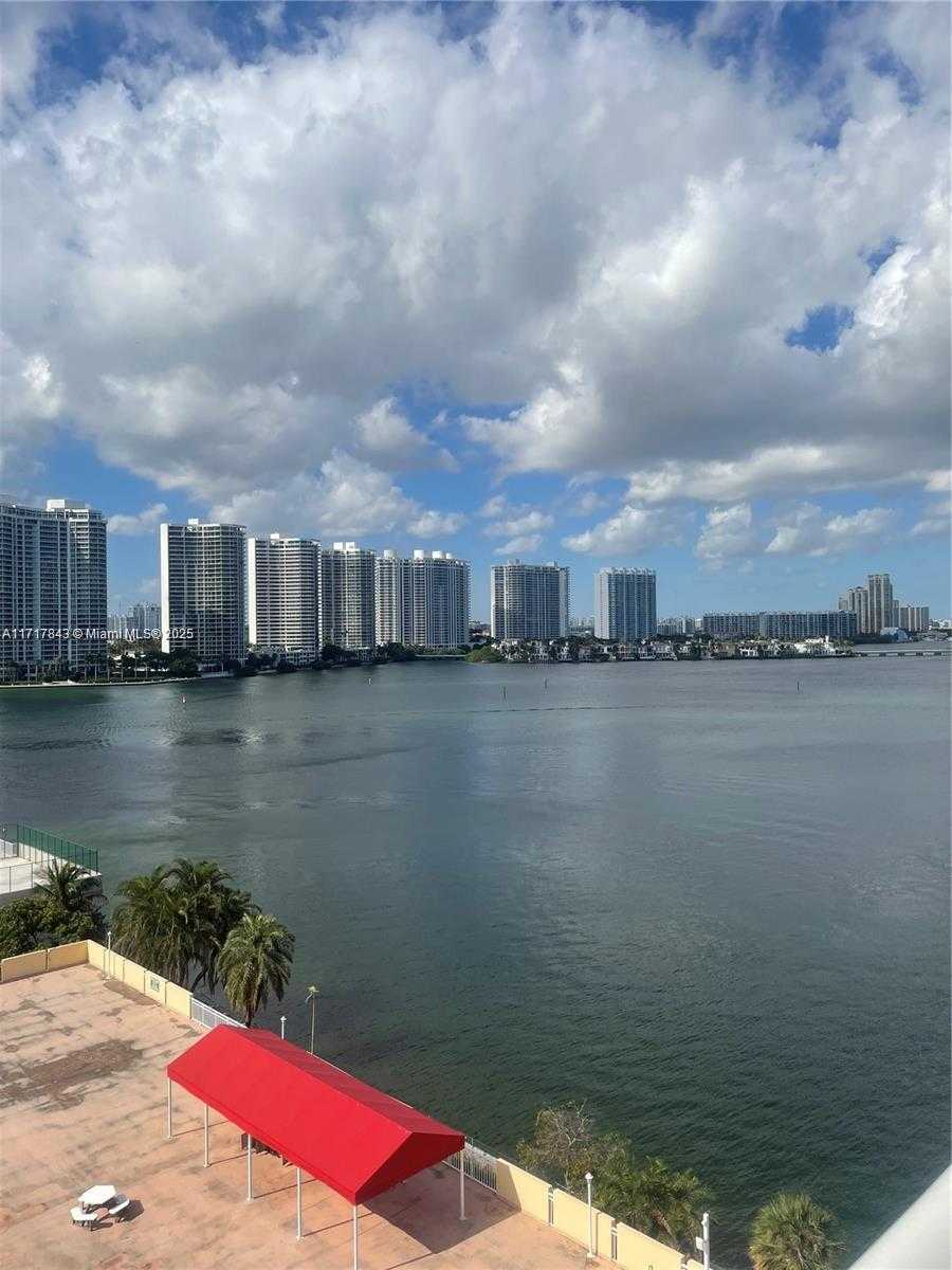Small Image of 251 174TH #904, Sunny Isles Beach Number 37