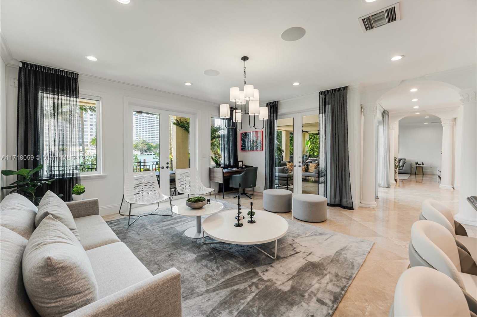Small Image of 5655 PINE TREE DR, Miami Beach Number 19