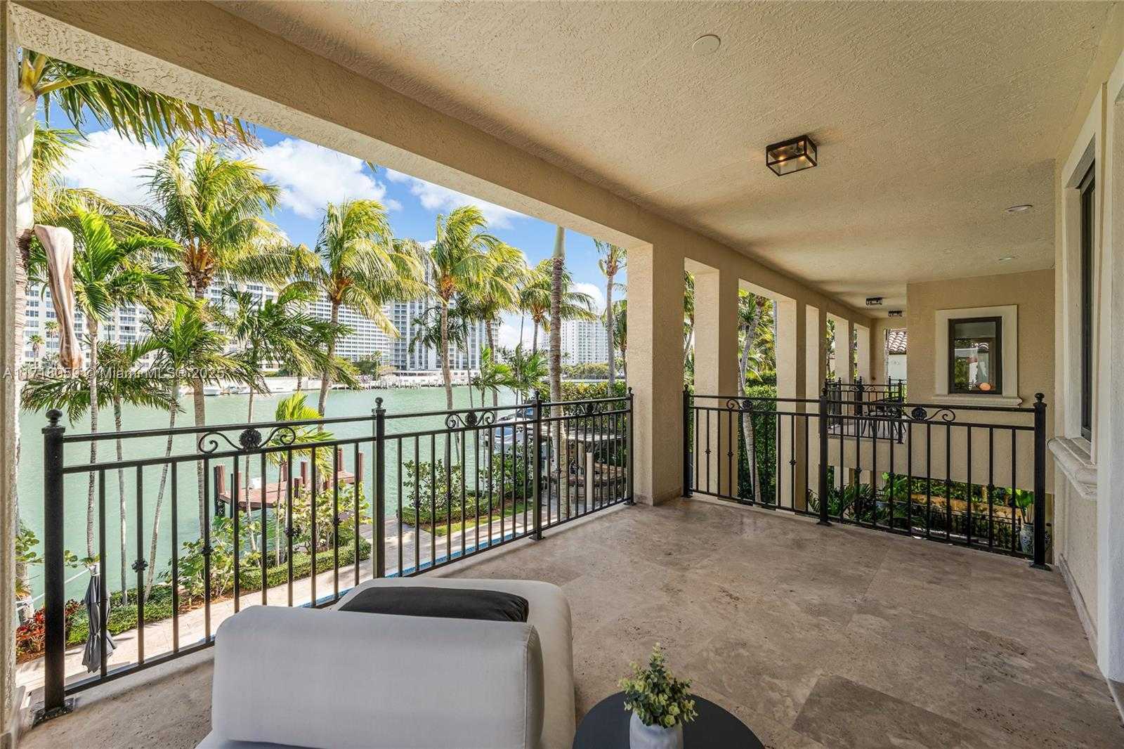 Small Image of 5655 PINE TREE DR, Miami Beach Number 29