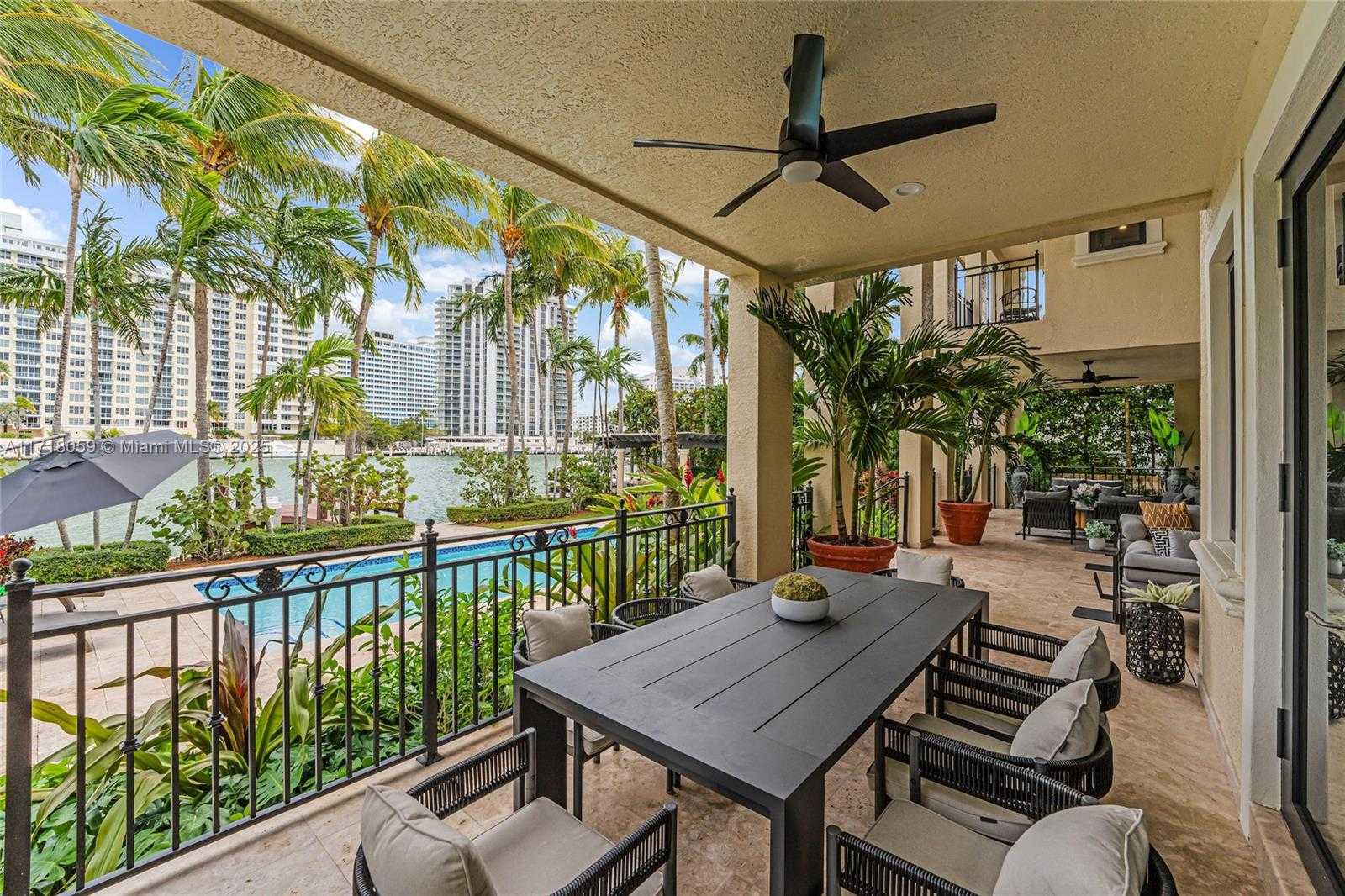 Small Image of 5655 PINE TREE DR, Miami Beach Number 48