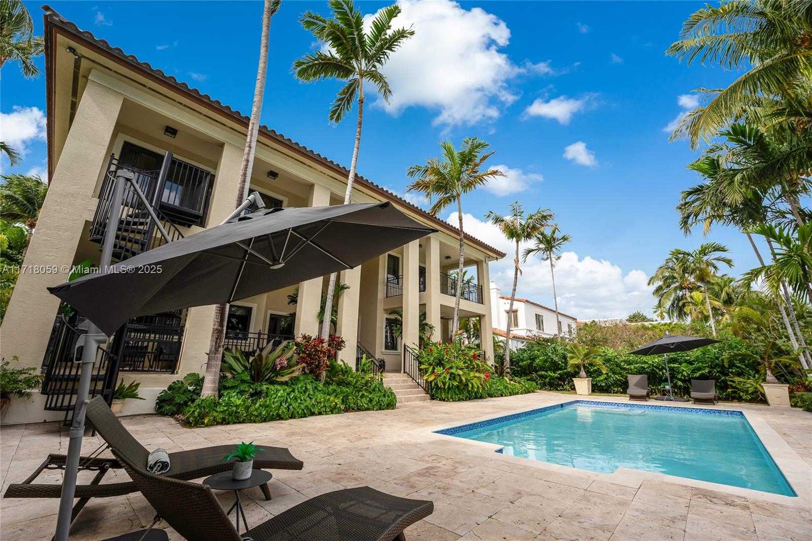 Small Image of 5655 PINE TREE DR, Miami Beach Number 51