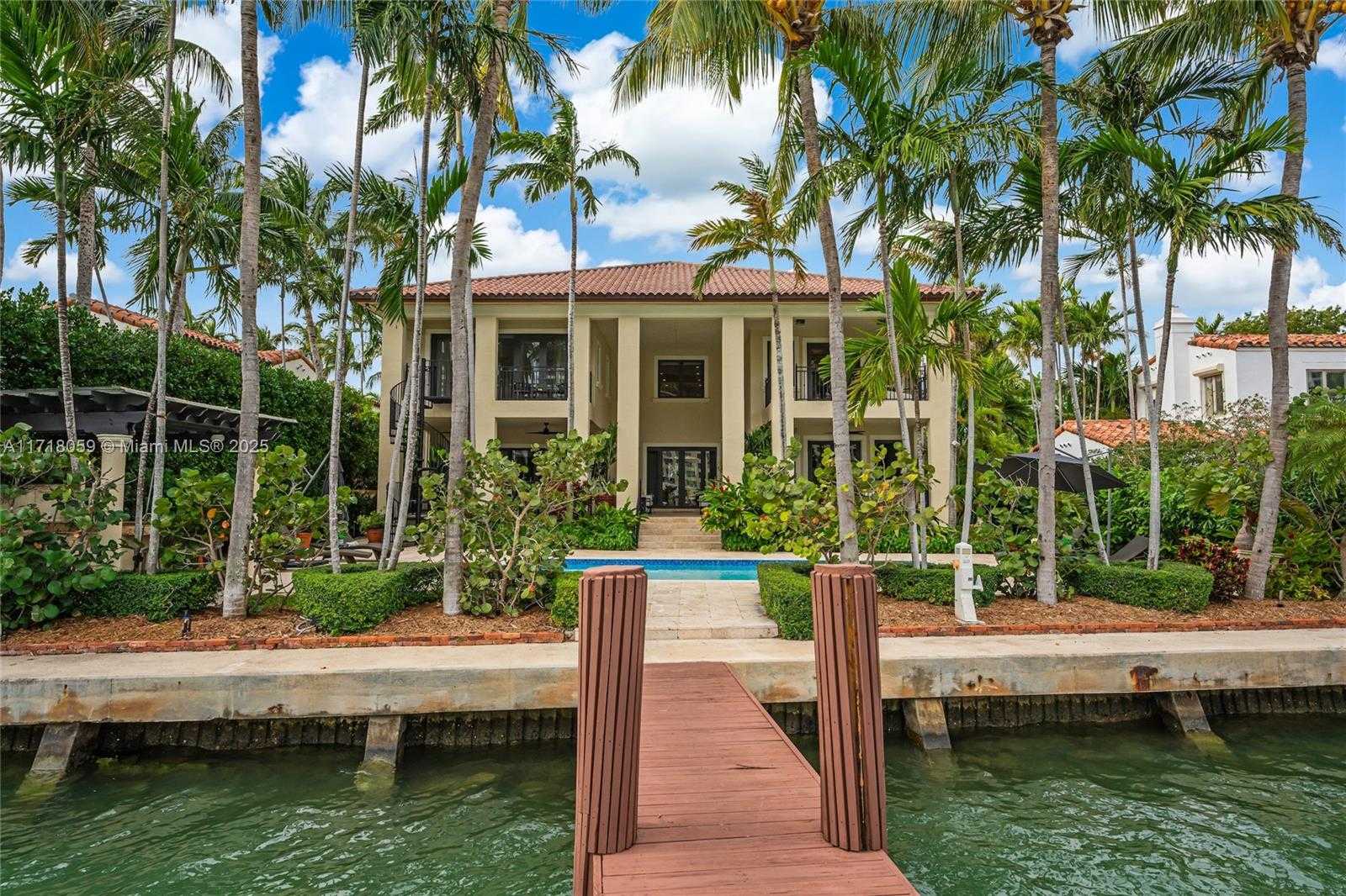 Small Image of 5655 PINE TREE DR, Miami Beach Number 58