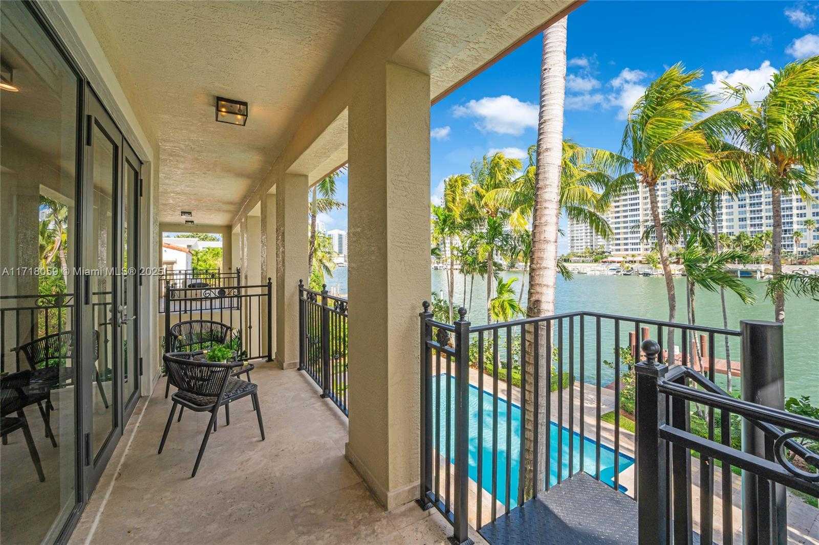 Small Image of 5655 PINE TREE DR, Miami Beach Number 64