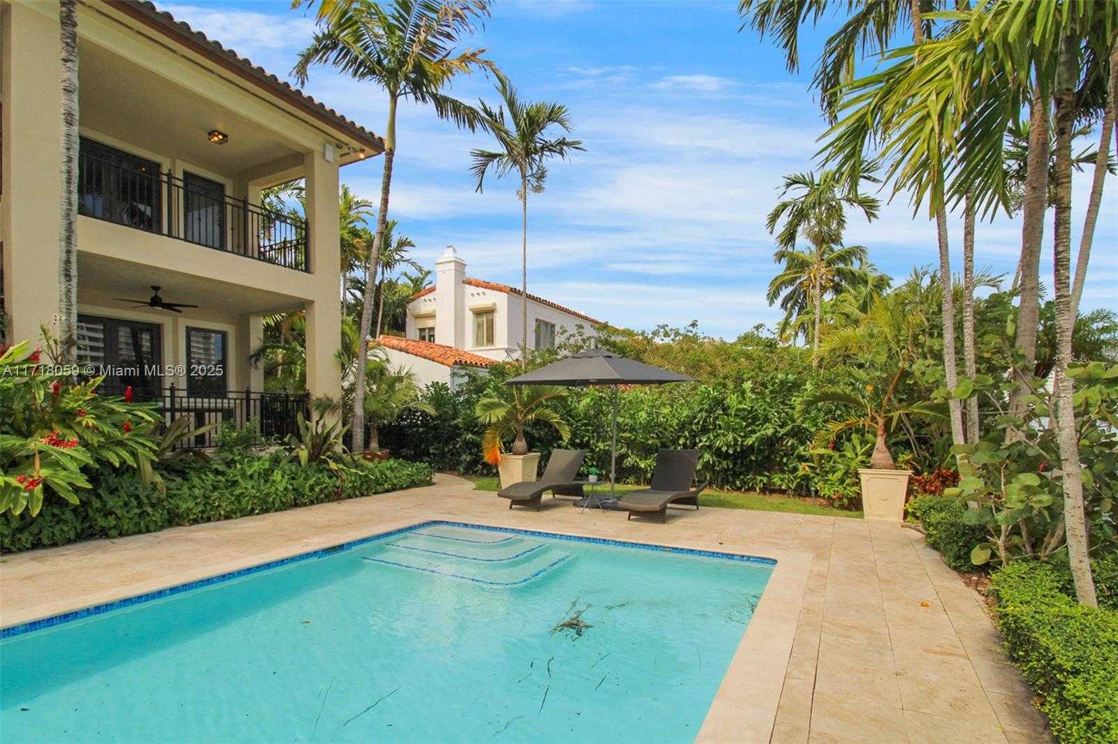 Small Image of 5655 PINE TREE DR, Miami Beach Number 69