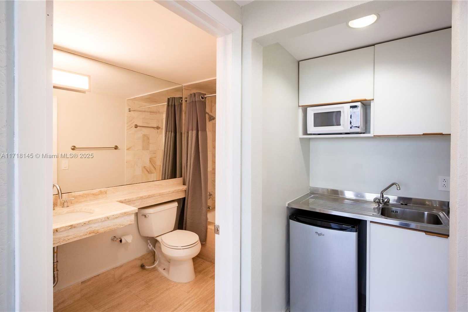 Small Image of 700 BILTMORE WAY #1016, Coral Gables Number 7