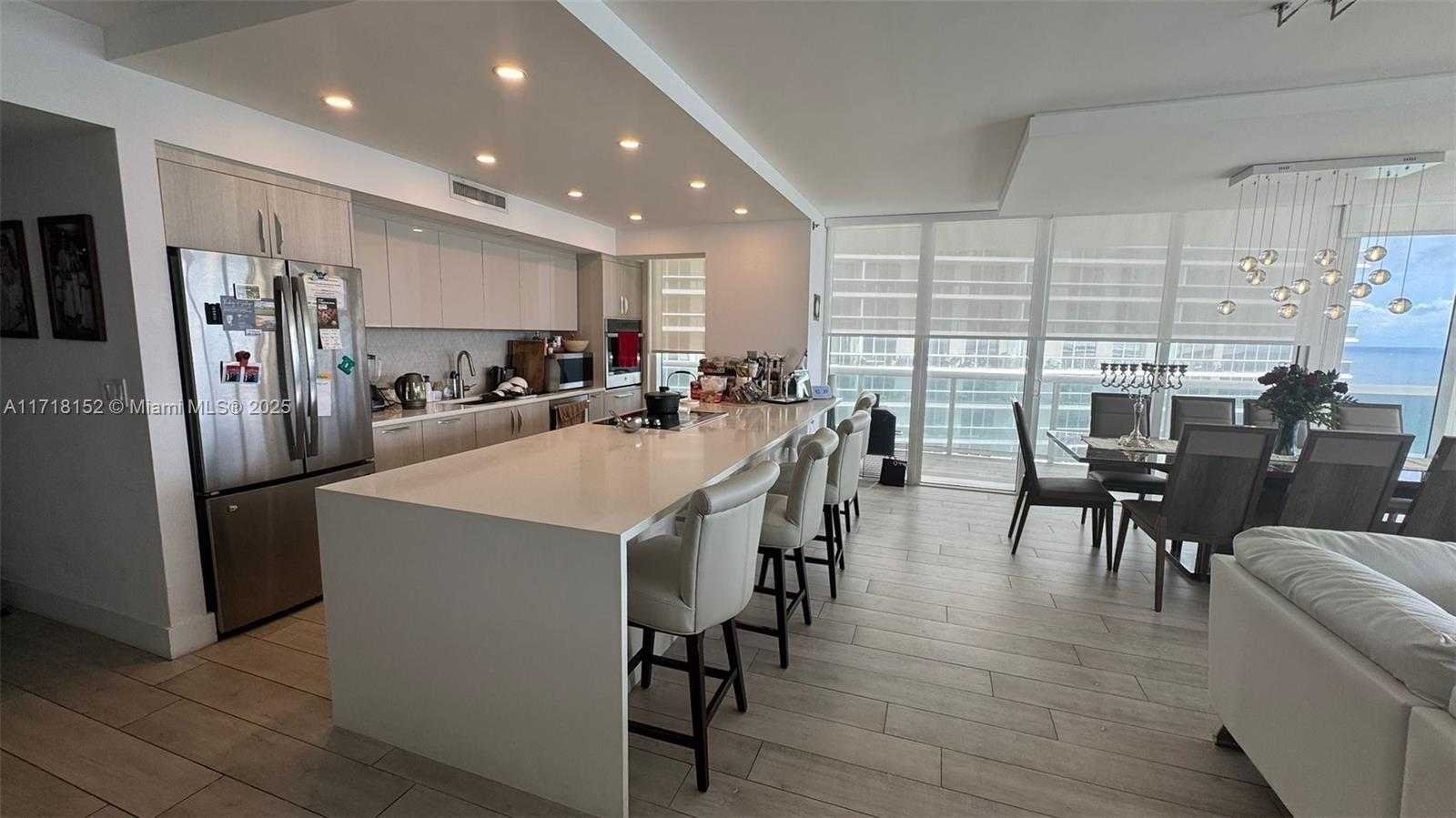 Small Image of 1850 SOUTH OCEAN DR #1701, Hallandale Beach Number 18