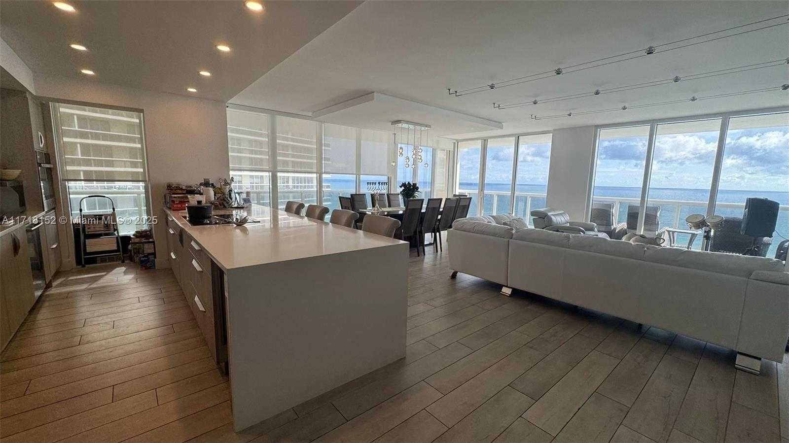 Small Image of 1850 SOUTH OCEAN DR #1701, Hallandale Beach Number 19