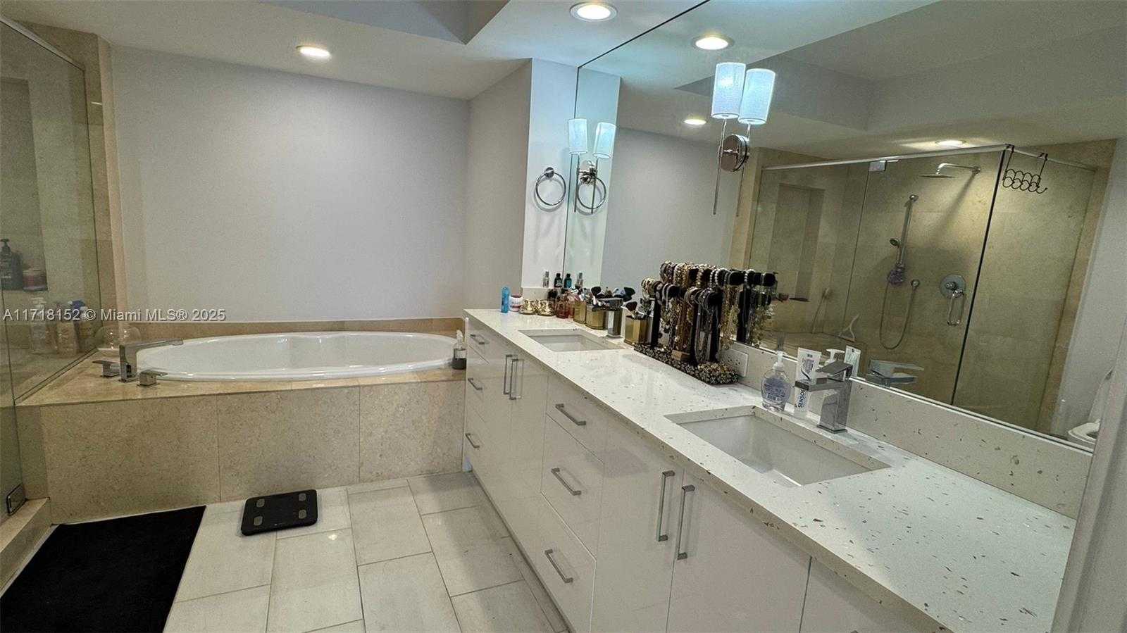 Small Image of 1850 SOUTH OCEAN DR #1701, Hallandale Beach Number 23