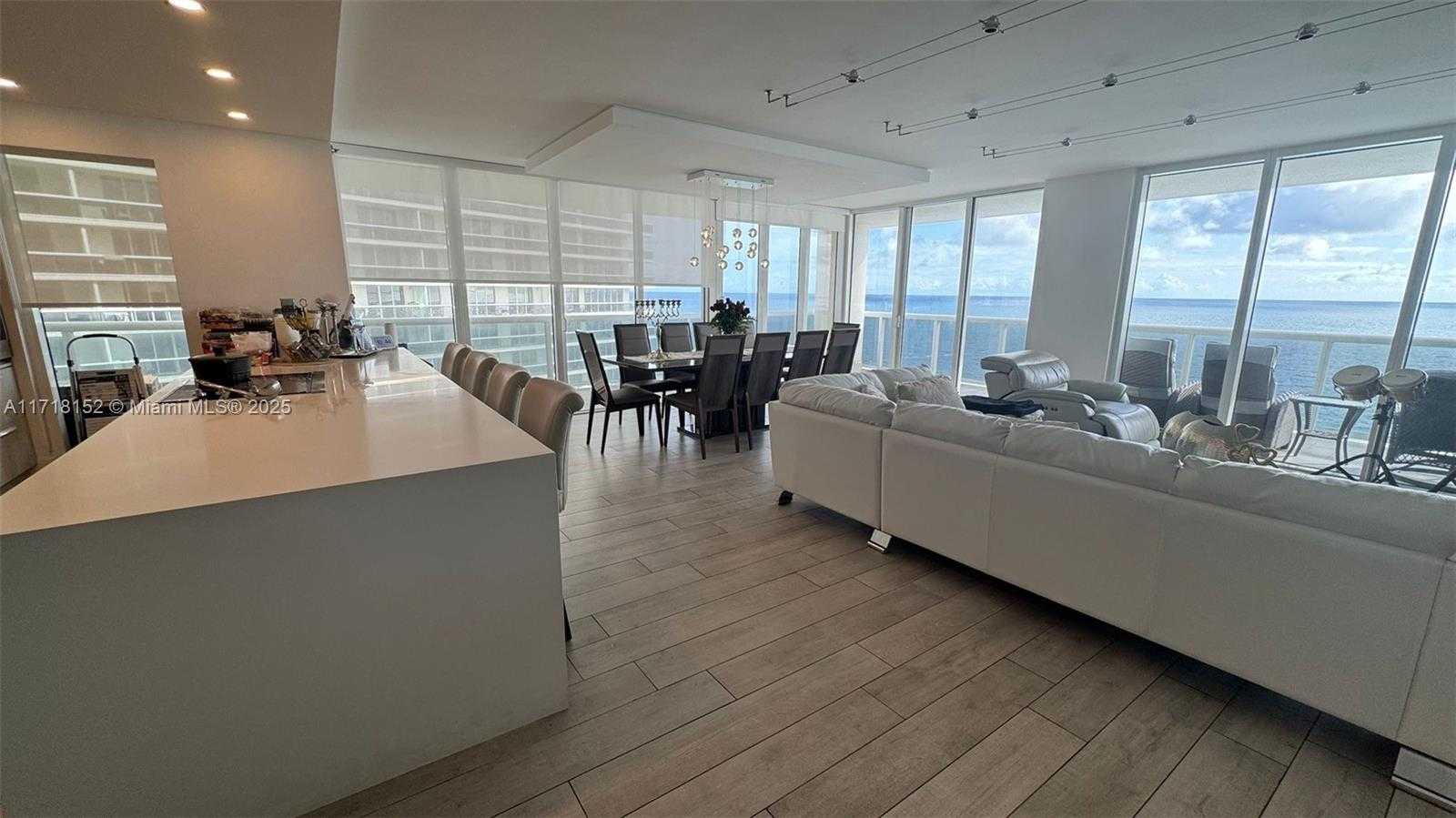 Small Image of 1850 SOUTH OCEAN DR #1701, Hallandale Beach Number 9