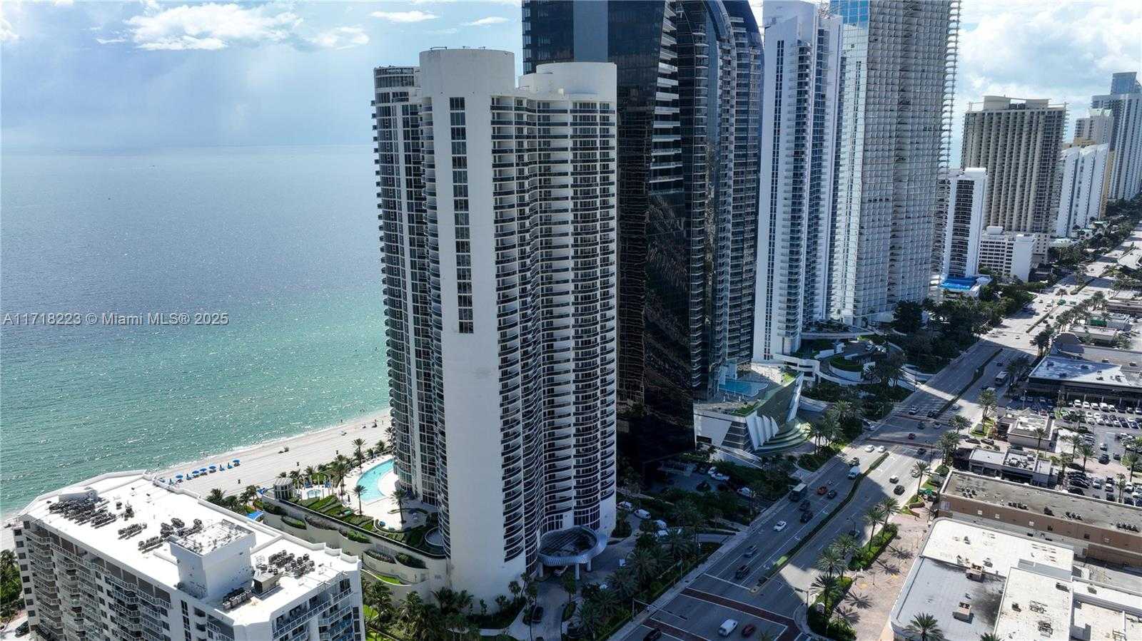 Small Image of 17201 COLLINS AVE #706, Sunny Isles Beach Number 4