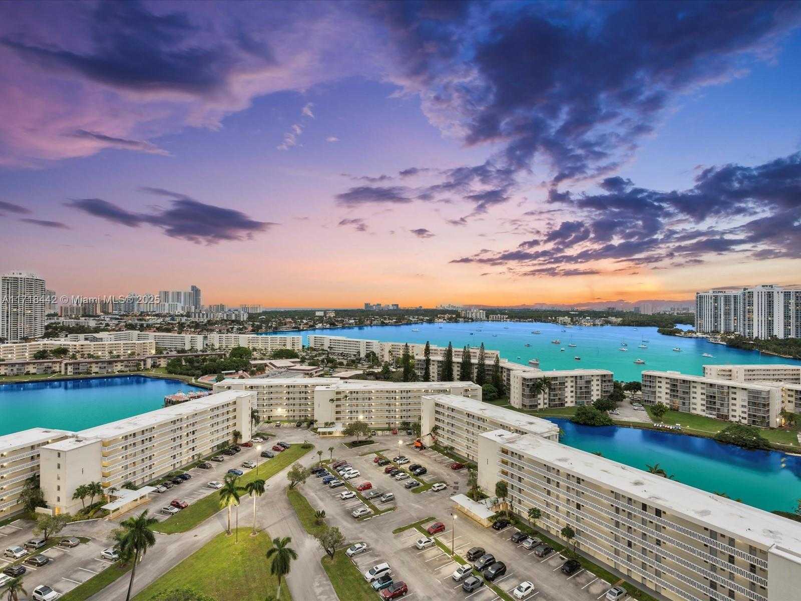 Small Image of 18011 BISCAYNE BLVD #PH05, Aventura Number 45