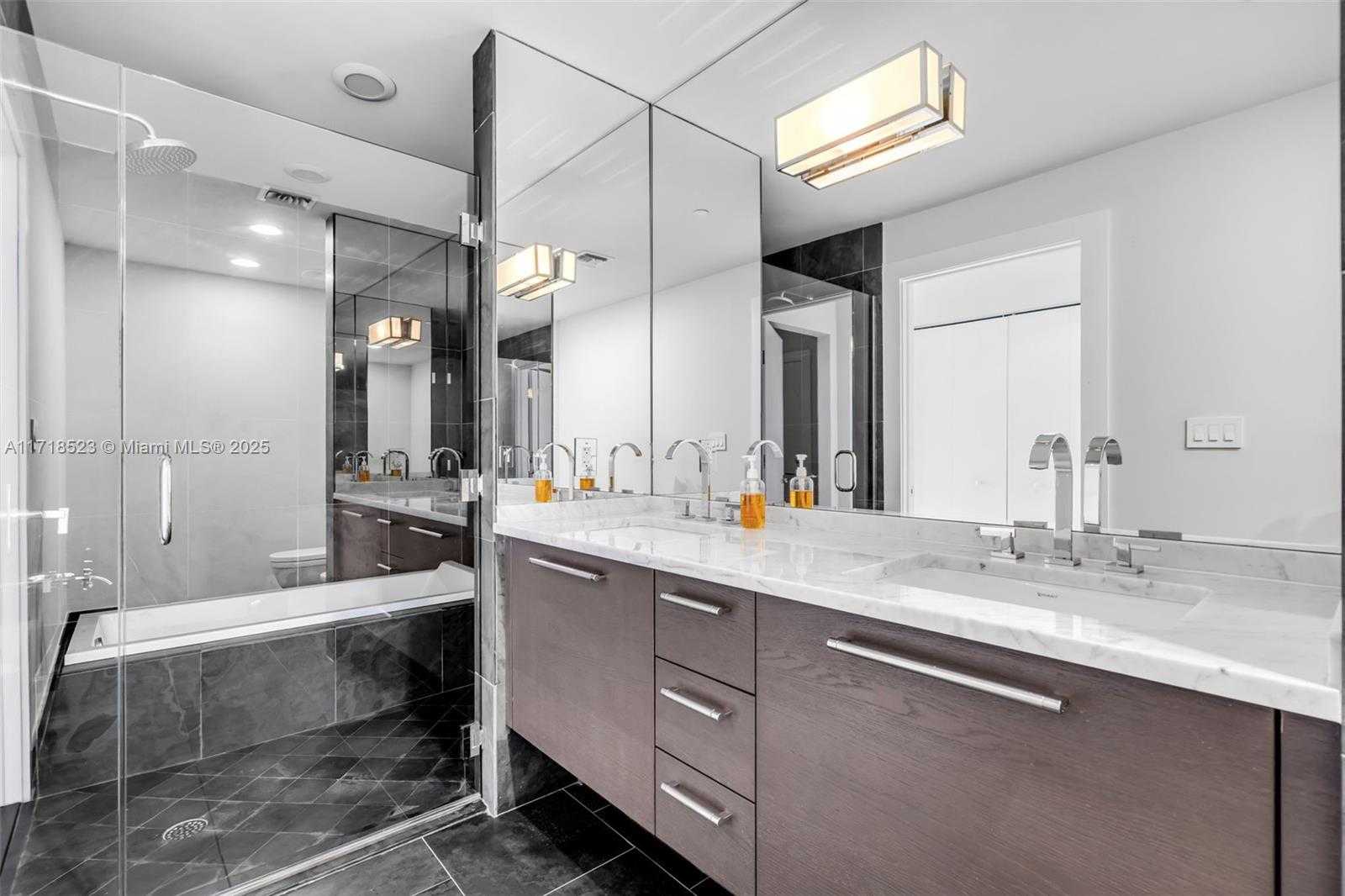 Small Image of 900 BISCAYNE BLVD #5706, Miami Number 15