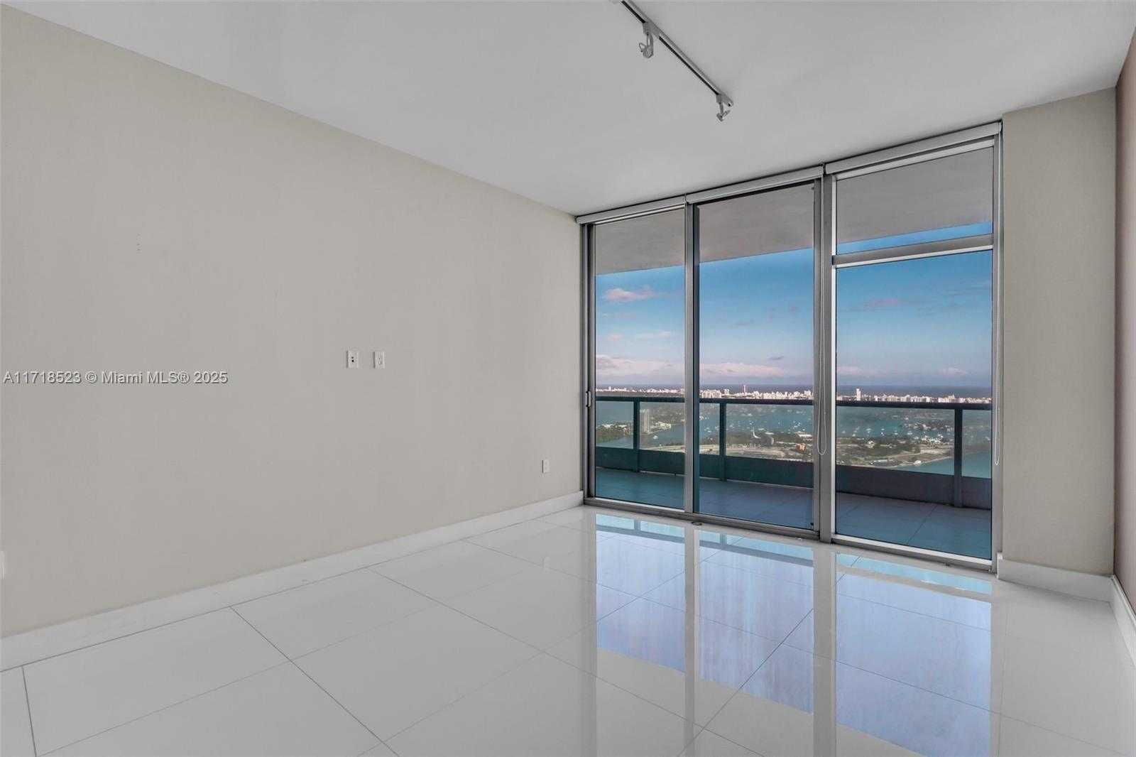 Small Image of 900 BISCAYNE BLVD #5706, Miami Number 20