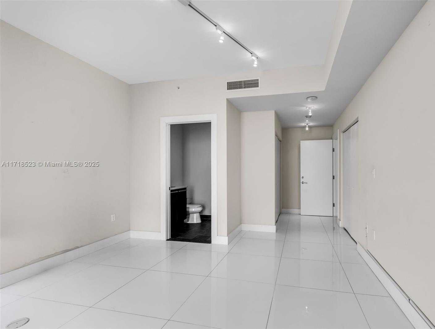 Small Image of 900 BISCAYNE BLVD #5706, Miami Number 27
