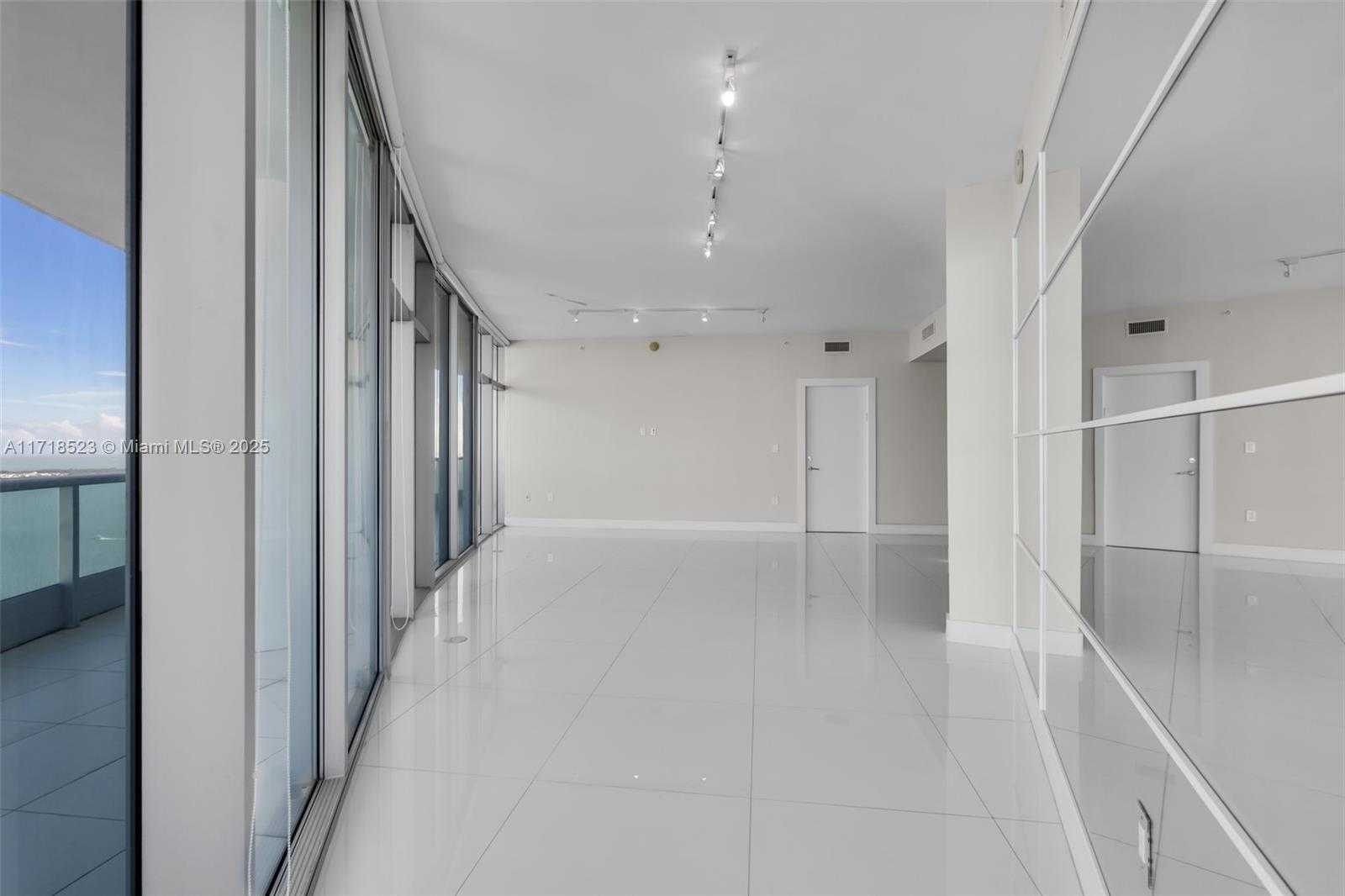 Small Image of 900 BISCAYNE BLVD #5706, Miami Number 35
